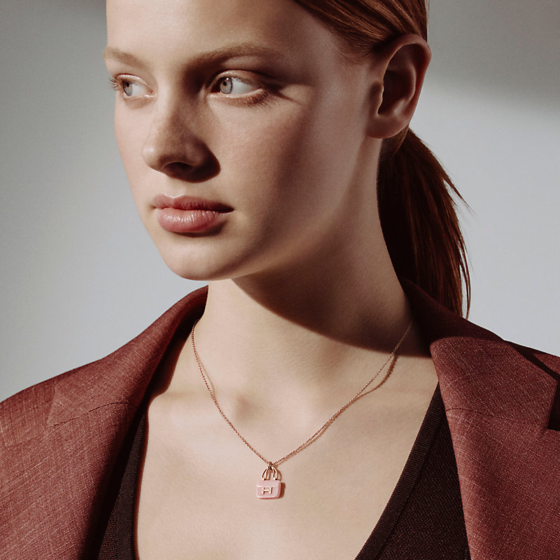 Amulettes Constance pendant - Rose gold | Hermès Mainland China